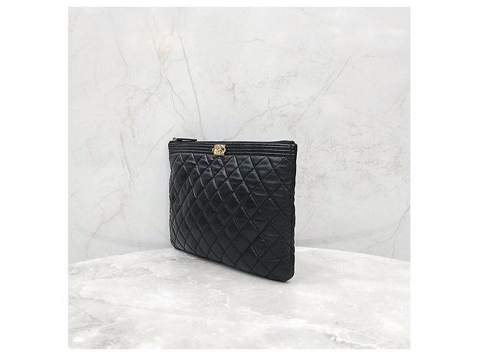 Chanel Clutch Boy in pelle di agnello Medium Nero e Oro - vista 2