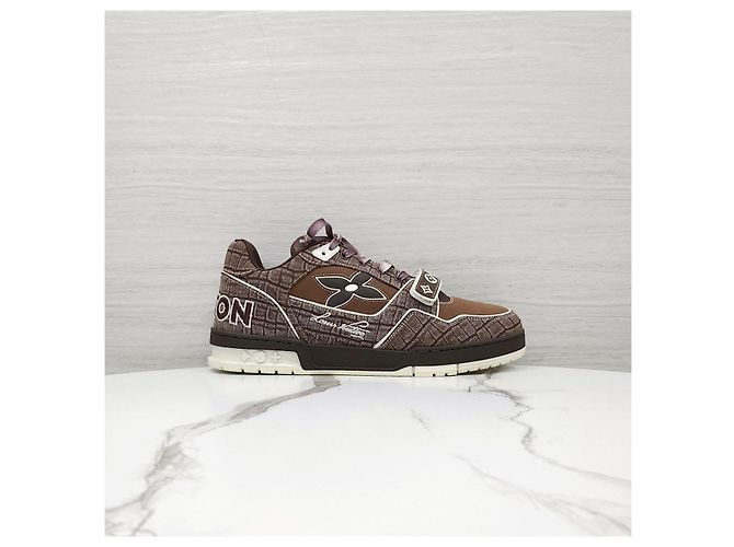 Louis Vuitton Sneakers Crocodile Trainer Mocha Brown - vista 12