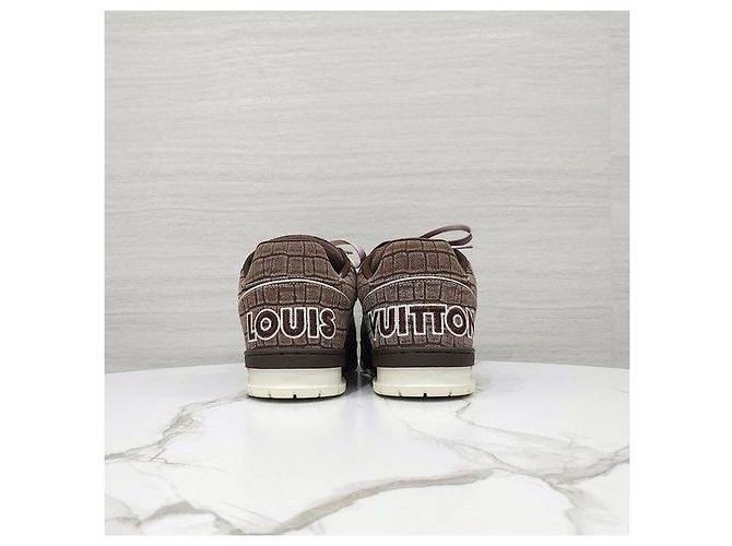 Louis Vuitton Sneakers Crocodile Trainer Mocha Brown - vista 3