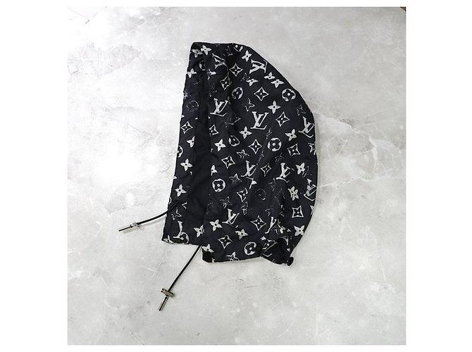 Louis Vuitton Giacca antivento corta con cappuccio monogramma - vista 7
