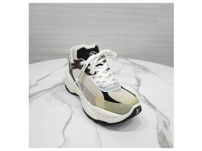 Louis Vuitton Sneakers Monogram Run - vista 5