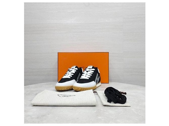Sneakers Hermès in pelle nera uomo - vista 8