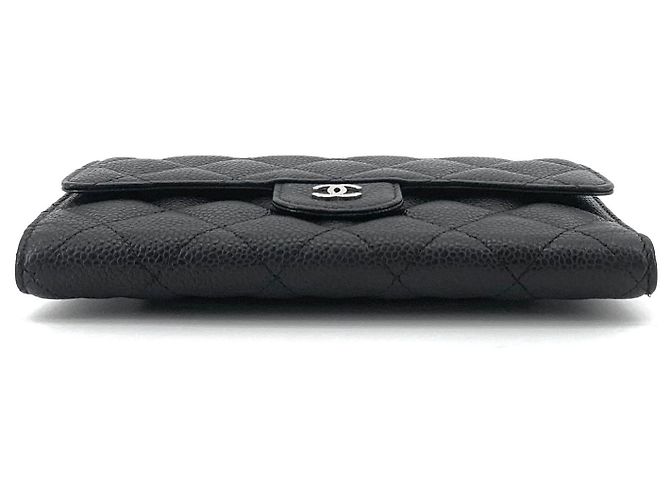 Chanel Classic Caviar Klappgeldbörse mit silbernem Logo - Ansicht 12
