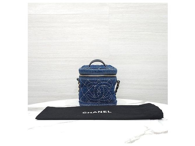 Chanel Série de malas de mão e tiracolo vanity em denim acolchoado - vista 10