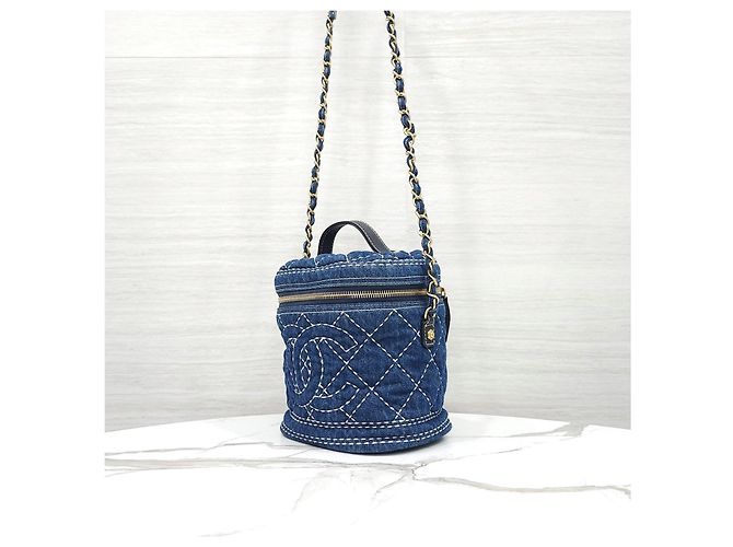 Chanel Série de malas de mão e tiracolo vanity em denim acolchoado - vista 12