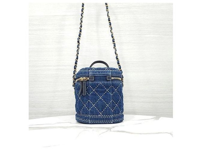 Chanel Série de malas de mão e tiracolo vanity em denim acolchoado - vista 3