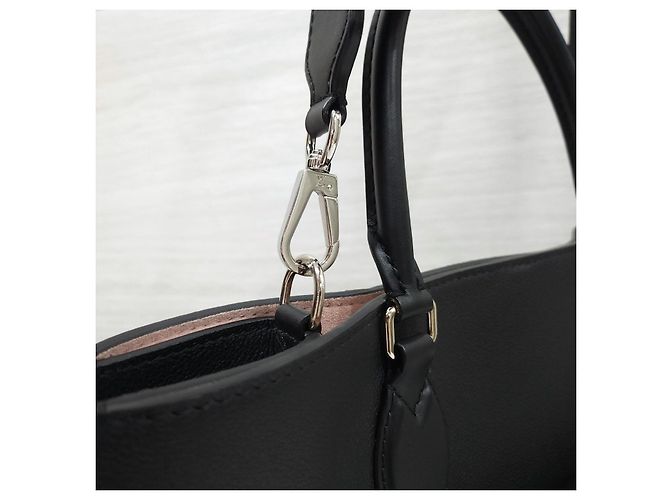 Louis Vuitton Lockme Tote MM Shoulder Bag - view 15