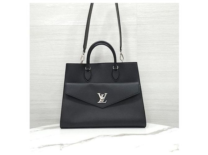 Louis Vuitton Lockme Tote MM Shoulder Bag - view 4