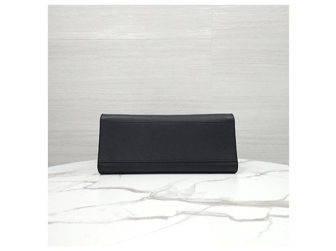 Louis Vuitton Lockme Tote MM Shoulder Bag - view 9