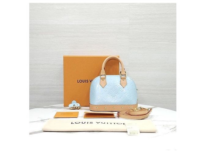 Louis Vuitton Borsa a tracolla Remix Monogram Vernis Alma BB Sky - vista 10