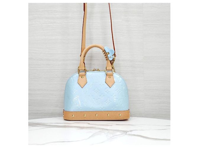 Louis Vuitton Borsa a tracolla Remix Monogram Vernis Alma BB Sky - vista 11