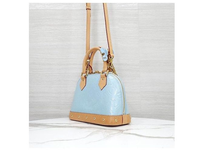 Louis Vuitton Borsa a tracolla Remix Monogram Vernis Alma BB Sky - vista 2