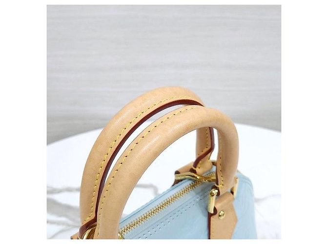 Louis Vuitton Borsa a tracolla Remix Monogram Vernis Alma BB Sky - vista 4