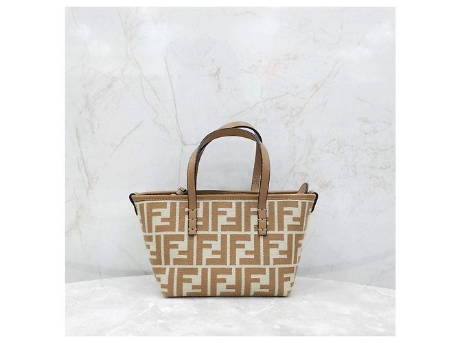 Fendi FF Mini Roll Bag aus Jacquard - Ansicht 13