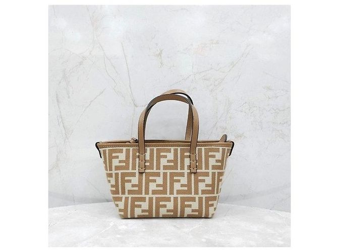 Fendi FF Mini Roll Bag aus Jacquard - Ansicht 4