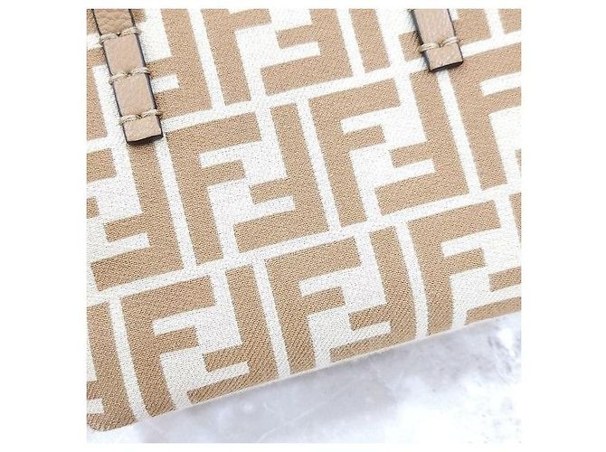 Fendi FF Mini Roll Bag aus Jacquard - Ansicht 6
