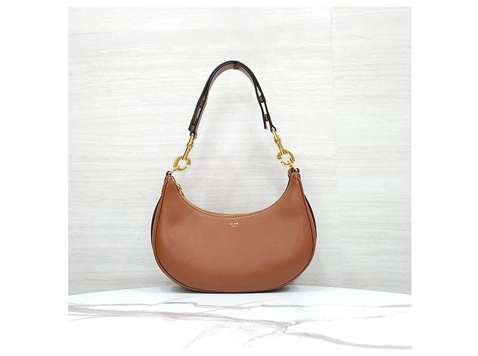 Céline Borsa Ava con tracolla media in vitello Tan - vista 10