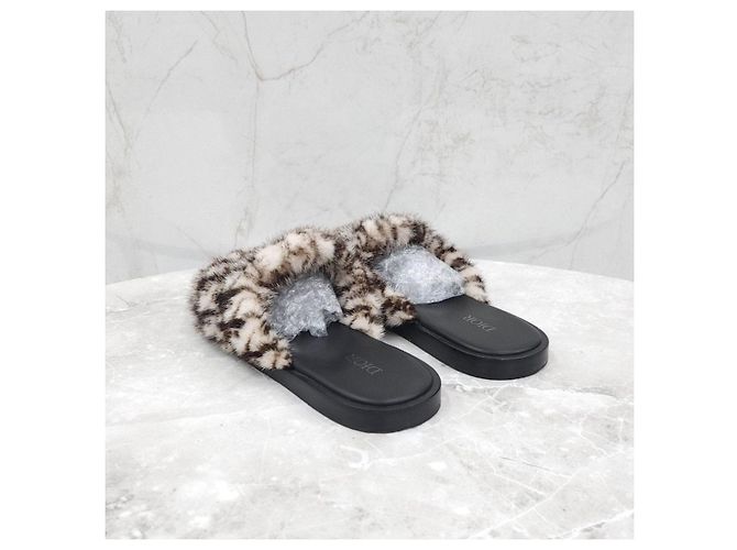 Dior Mules in visone Oblique Edizione Limitata - vista 9