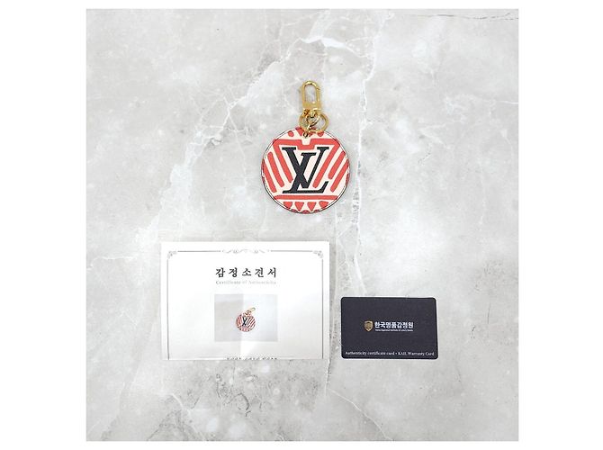 Louis Vuitton Portachiavi Charm Round Crafty - vista 10