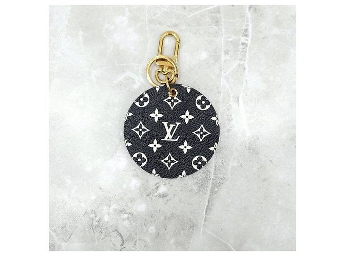 Louis Vuitton Portachiavi Charm Round Crafty - vista 2