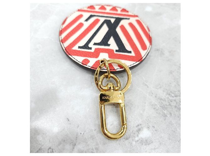 Louis Vuitton Portachiavi Charm Round Crafty - vista 8