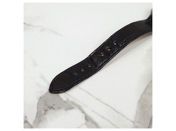 Louis Vuitton All Black Diamond Quarz Uhr - Ansicht 7