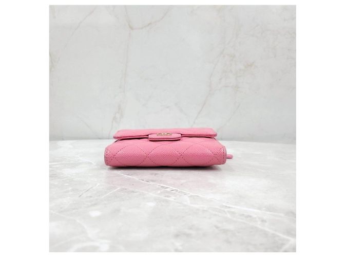 Chanel Cartera Classic de piel caviar rosa - vista 12