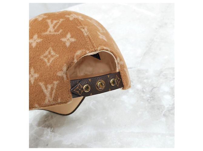 Louis Vuitton Cappello Baseball in Pelle Monogram Carry On - vista 15
