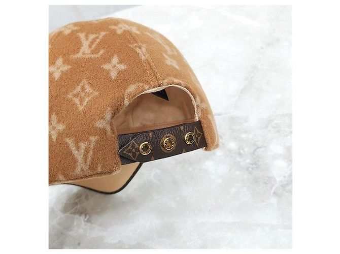 Louis Vuitton Cappello Baseball in Pelle Monogram Carry On - vista 5