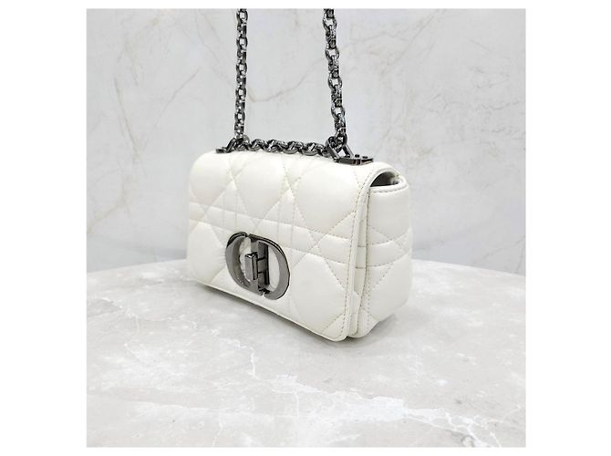 Dior Mini borsa a catena Karo Micro Cannage - vista 9