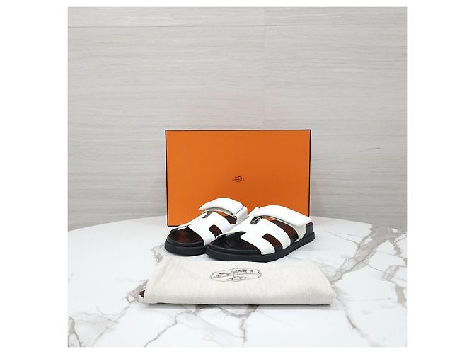 Hermès Sandali Slippers Cipre in vitello bianco - vista 12