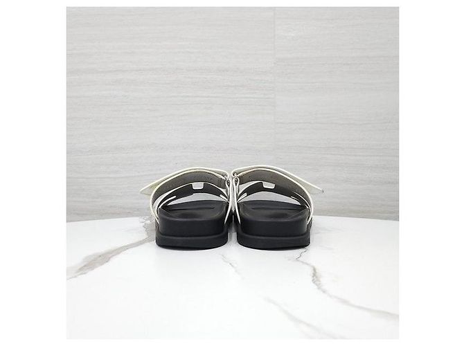 Hermès Sandali Slippers Cipre in vitello bianco - vista 3