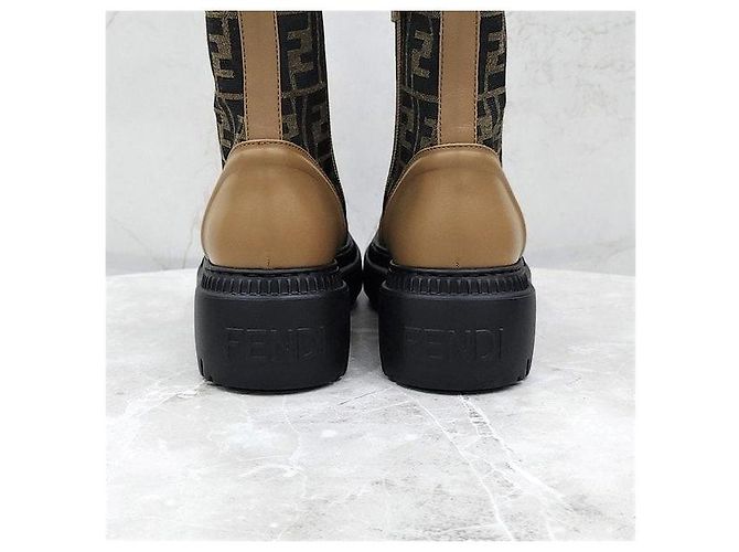 Fendi FF Jacquard Domino Flache Boots - Ansicht 8