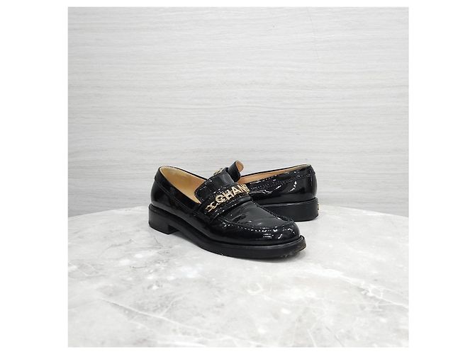 Chanel Mocassini in pelle verniciata nera con catena - vista 11