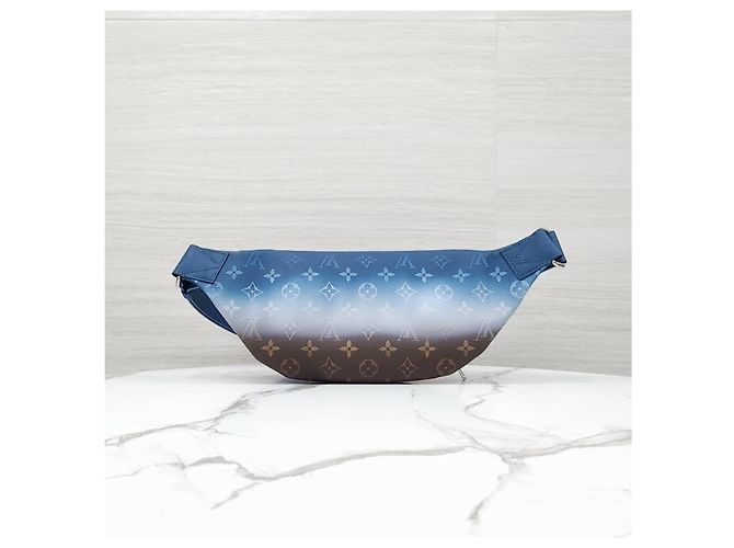 Louis Vuitton Marsupio Rush Monogram Pigment Blue Gradient - vista 12