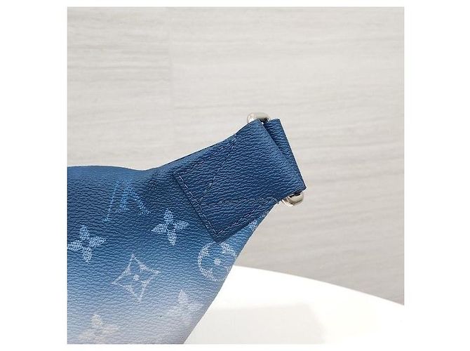 Louis Vuitton Marsupio Rush Monogram Pigment Blue Gradient - vista 6