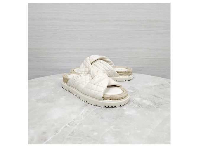 Dior Twist Cannage Mule Slide Lammleder-Slipper - Ansicht 12