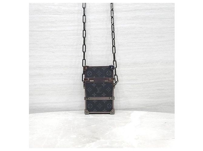 Louis Vuitton Eclipse Trunk Mini Crossbody Bag mit Kette - Ansicht 3
