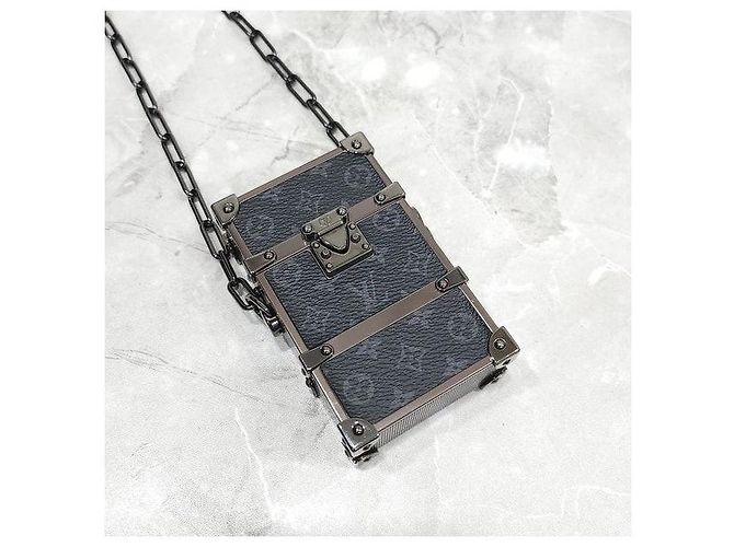 Louis Vuitton Eclipse Trunk Mini Crossbody Bag mit Kette - Ansicht 4