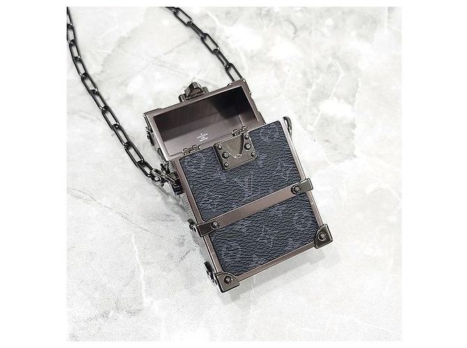 Louis Vuitton Eclipse Trunk Mini Crossbody Bag mit Kette - Ansicht 5