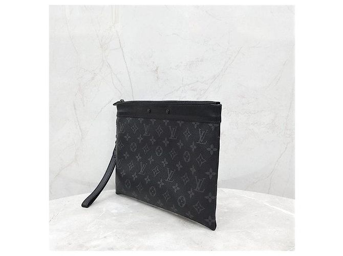 Louis Vuitton Clutch Eclipse Monogram Pochette To Go - vista 2