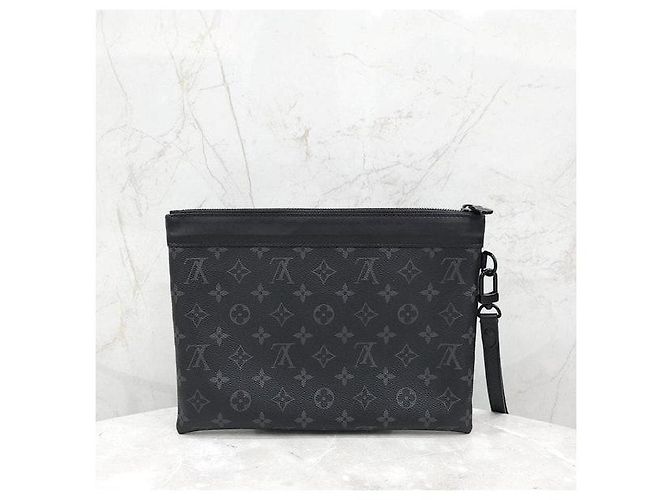 Louis Vuitton Clutch Eclipse Monogram Pochette To Go - vista 3