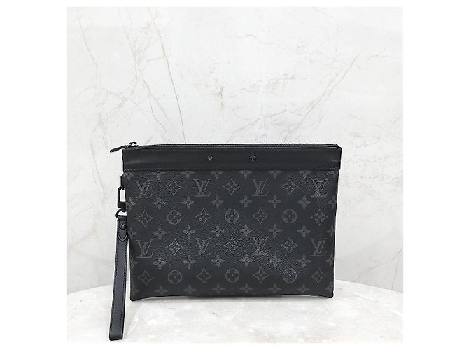 Louis Vuitton Clutch Eclipse Monogram Pochette To Go - vista 9