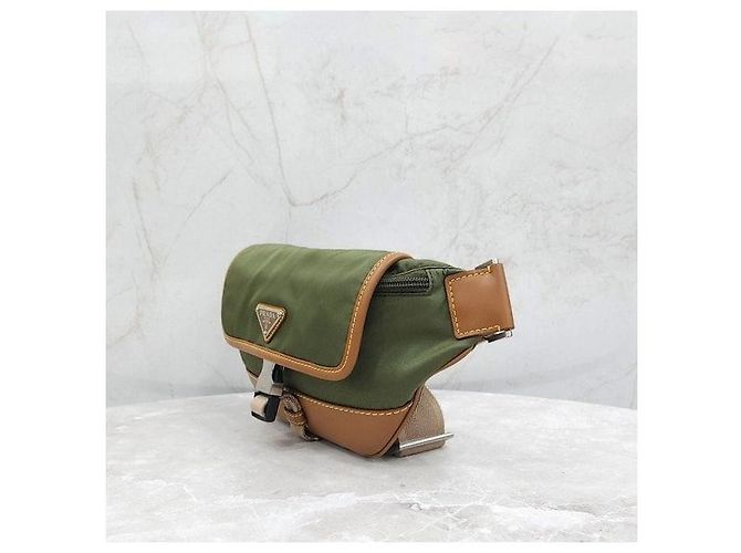 Borsa cintura Prada Re-Nylon marrone - vista 2