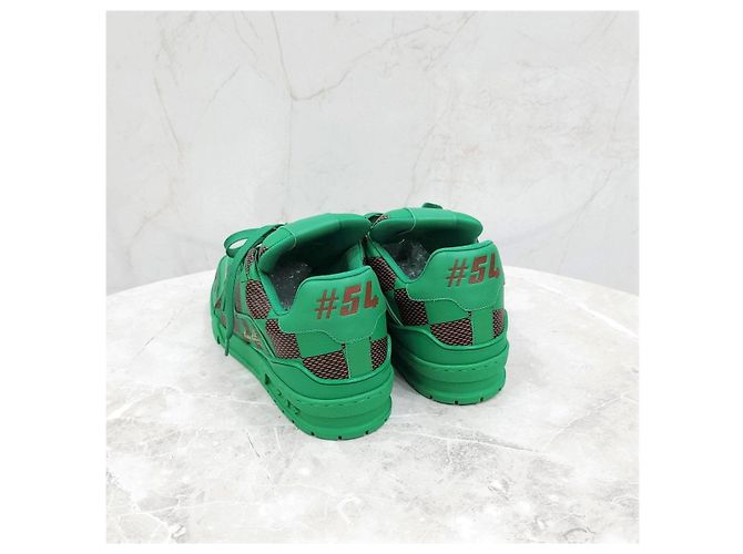 Louis Vuitton Sneakers Pharrell LV Trainer Damier Pop Collection - vista 12