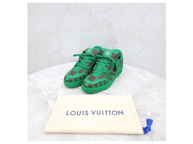 Louis Vuitton Sneakers Pharrell LV Trainer Damier Pop Collection - vista 14