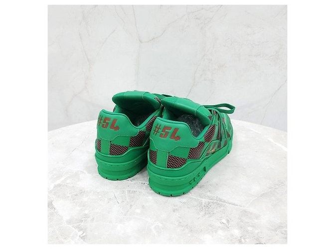 Louis Vuitton Sneakers Pharrell LV Trainer Damier Pop Collection - vista 5