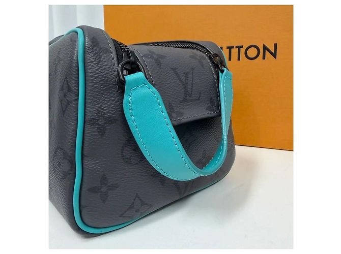 Louis Vuitton Kit Damier Eclipse Nero - vista 3
