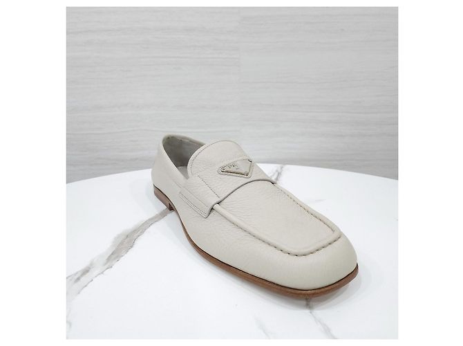 Prada Mocassino in pelle logo Triangle Chalk White - vista 13