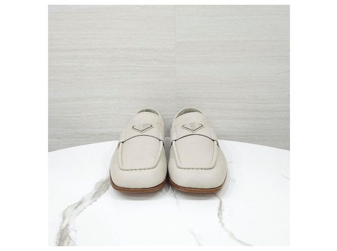 Prada Mocassino in pelle logo Triangle Chalk White - vista 2